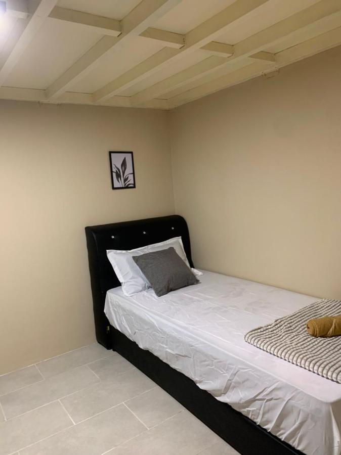 Euc Room Stay Tuaran Bagian luar foto